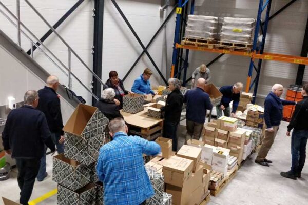 SHOE Voorbereiden kerstpakketten 2018 (2)