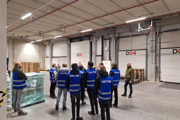 Bezoek ROC studenten aan E. van Wijk Forwarding