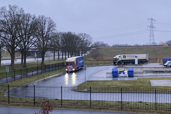 Allereerste E. van Wijk Forwarding trailer op de weg!